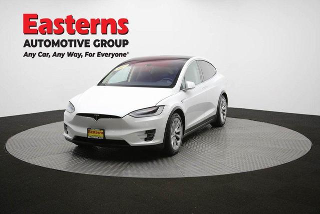 Photo of 2016 White Tesla Model X