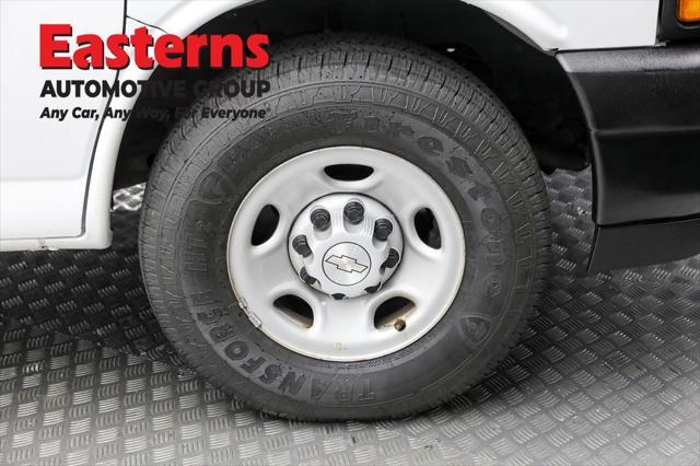 Photo of 2019 Summit White Chevrolet Express 3500