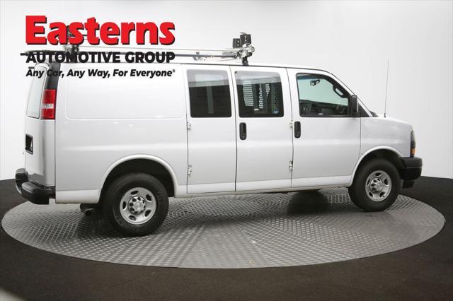 Photo of 2019 Summit White Chevrolet Express 3500