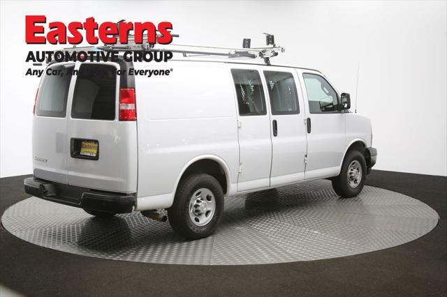 Photo of 2019 Summit White Chevrolet Express 3500