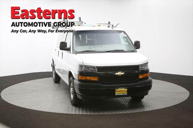 Photo of 2019 Summit White Chevrolet Express 3500