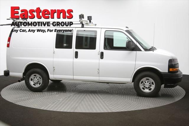 Photo of 2019 Summit White Chevrolet Express 3500