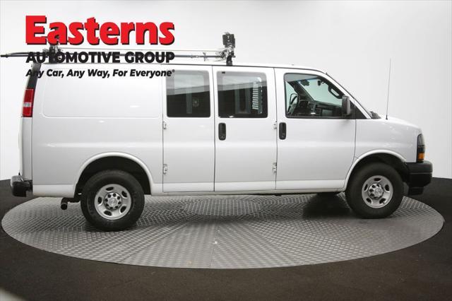 Photo of 2019 Summit White Chevrolet Express 3500