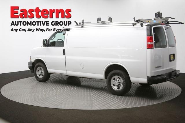 Photo of 2019 Summit White Chevrolet Express 3500