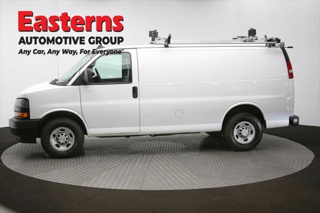 Photo of 2019 Summit White Chevrolet Express 3500