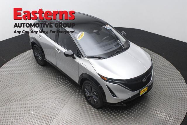 Photo of 2023 Brilliant Silver Metallic/Black Diamond Pearl Nissan ARIYA