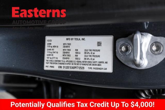 Photo of 2023 Gray Tesla Model 3