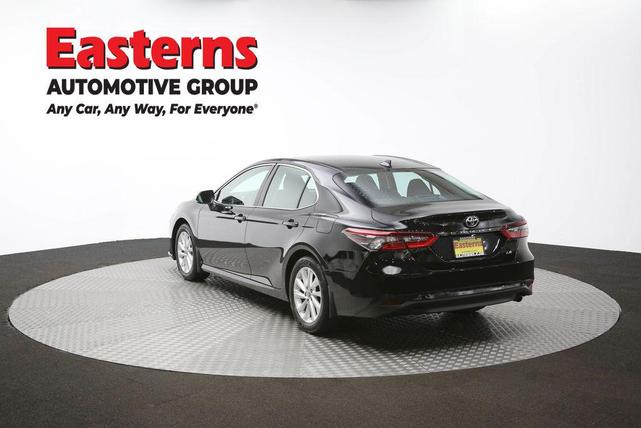 Photo of 2023 Midnight Black Metallic Toyota Camry