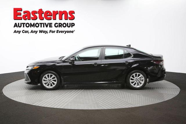 Photo of 2023 Midnight Black Metallic Toyota Camry