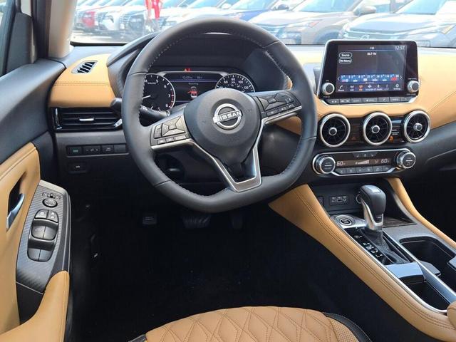 Photo of 2025 White Nissan Sentra