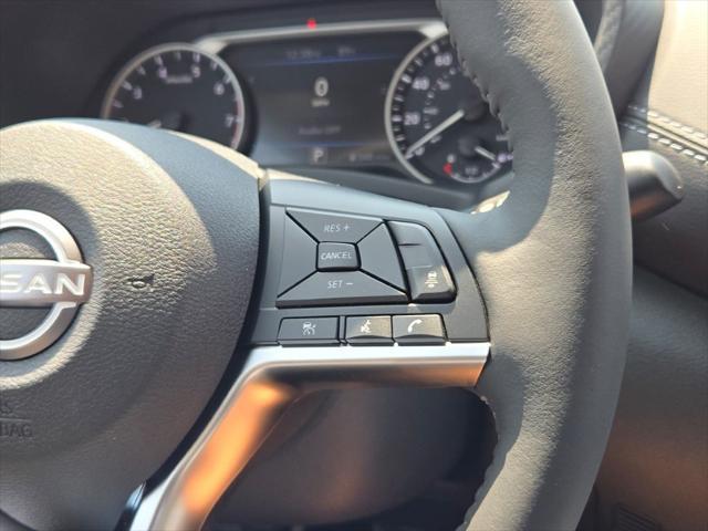 Photo of 2025 Super Black Nissan Sentra