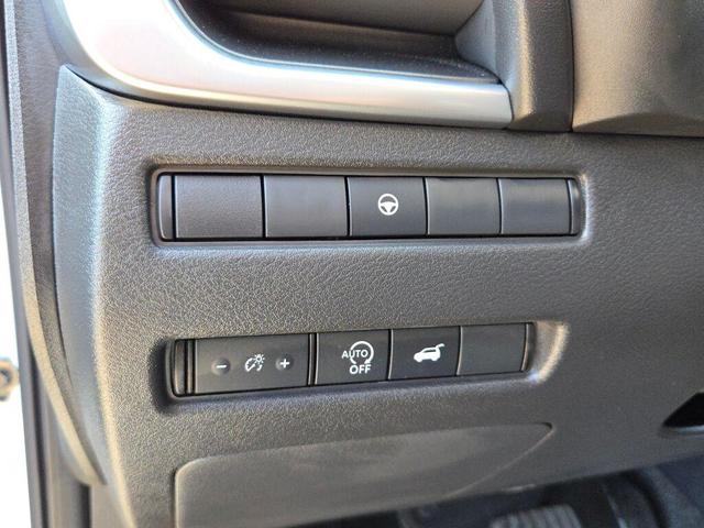 Photo of 2025 Everest White Pearl Nissan Rogue
