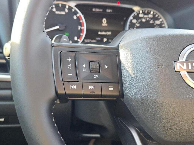 Photo of 2025 Everest White Pearl Nissan Rogue