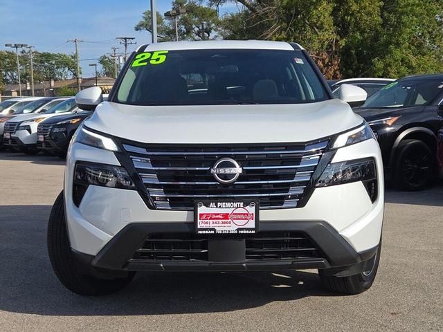 Photo of 2025 Everest White Pearl Nissan Rogue