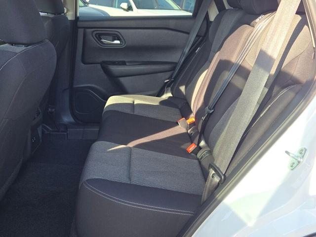Photo of 2025 Everest White Pearl Nissan Rogue