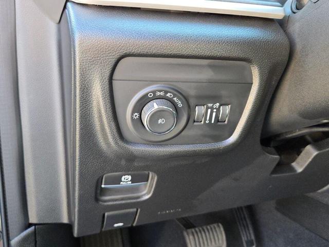 Photo of 2024 Baltic Gray Metallic Clearcoat Jeep Grand Cherokee