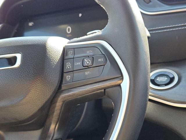 Photo of 2024 Baltic Gray Metallic Clearcoat Jeep Grand Cherokee