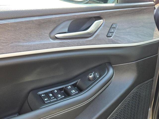 Photo of 2024 Baltic Gray Metallic Clearcoat Jeep Grand Cherokee