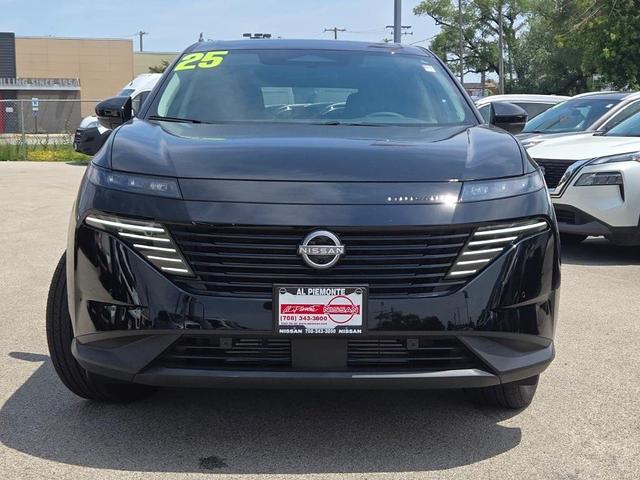 Photo of 2025 Super Black Nissan Murano