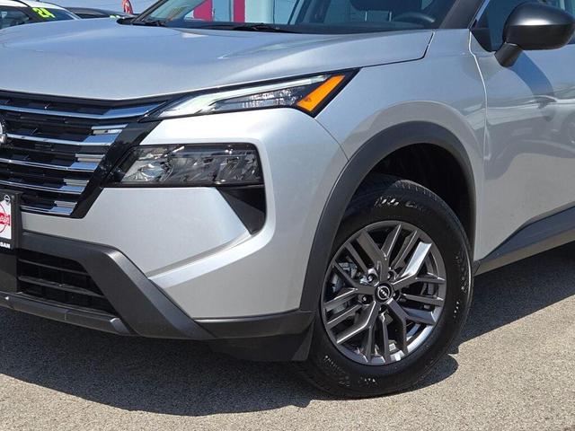 Photo of 2025 Brilliant Silver Metallic Nissan Rogue