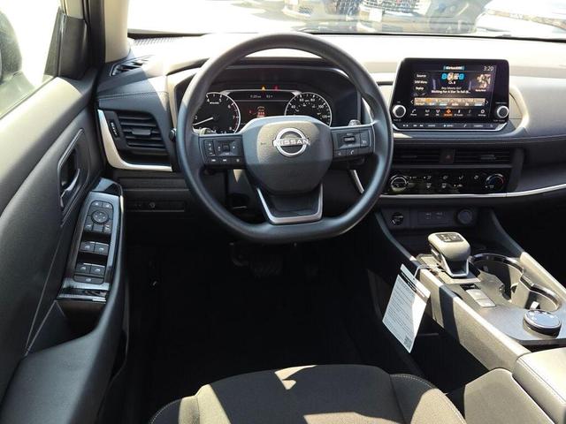 Photo of 2025 Brilliant Silver Metallic Nissan Rogue