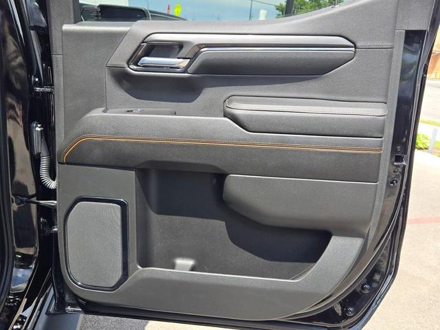 Photo of 2023 Onyx Black GMC Sierra 1500