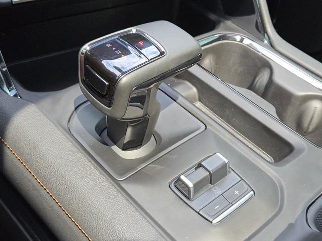 Photo of 2023 Onyx Black GMC Sierra 1500