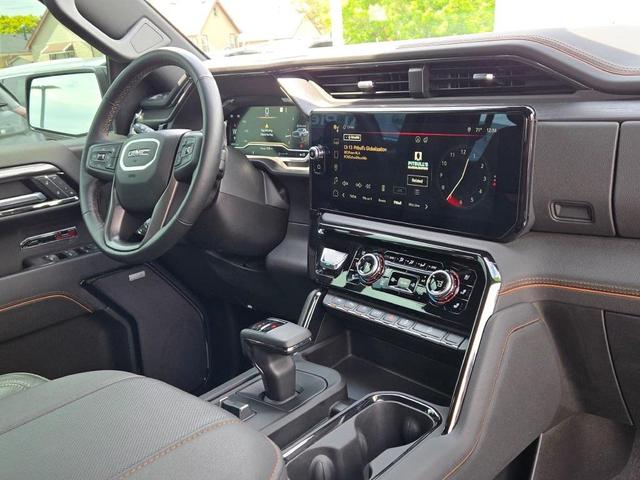 Photo of 2023 Onyx Black GMC Sierra 1500