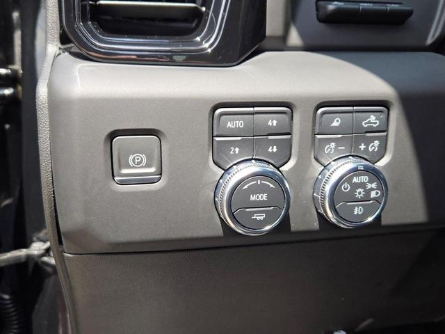 Photo of 2023 Onyx Black GMC Sierra 1500