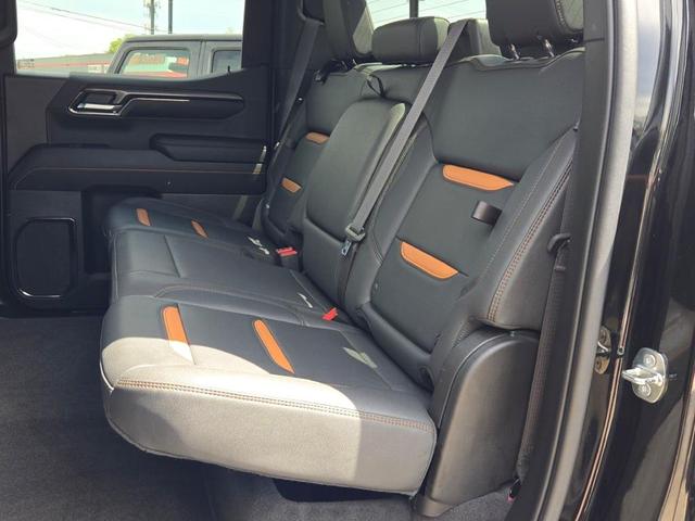 Photo of 2023 Onyx Black GMC Sierra 1500