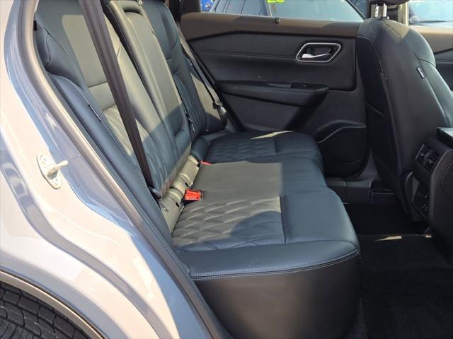Photo of 2023 Boulder Gray Pearl Nissan Rogue
