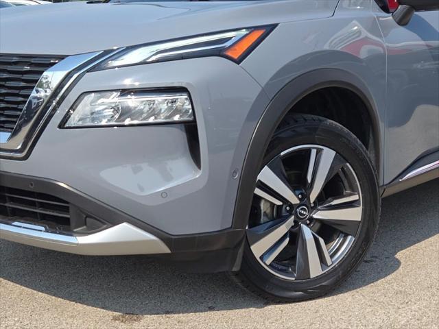 Photo of 2023 Boulder Gray Pearl Nissan Rogue