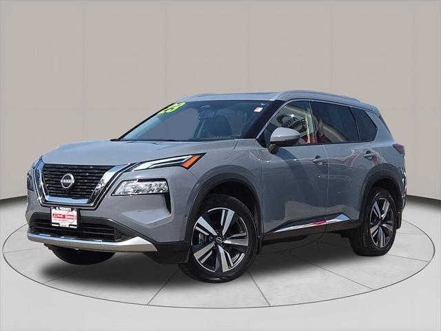 Photo of 2023 Boulder Gray Pearl Nissan Rogue