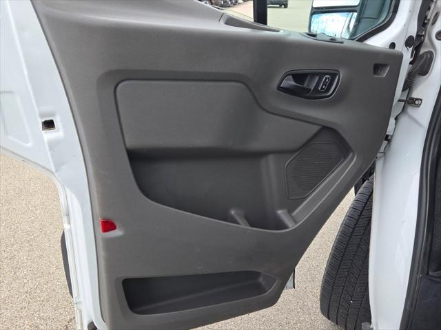 Photo of 2023 Oxford White Ford Transit-250