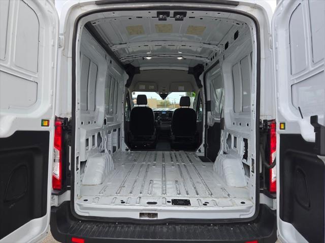 Photo of 2023 Oxford White Ford Transit-250