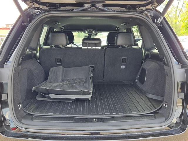 Photo of 2022 Diamond Black Crystal Pearlcoat Jeep Grand Cherokee 4xe
