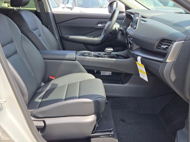 Photo of 2025 Brilliant Silver Metallic Nissan Rogue