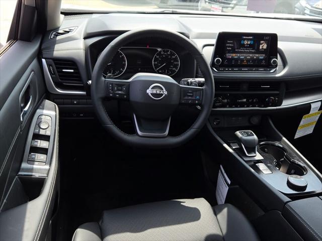 Photo of 2025 Brilliant Silver Metallic Nissan Rogue