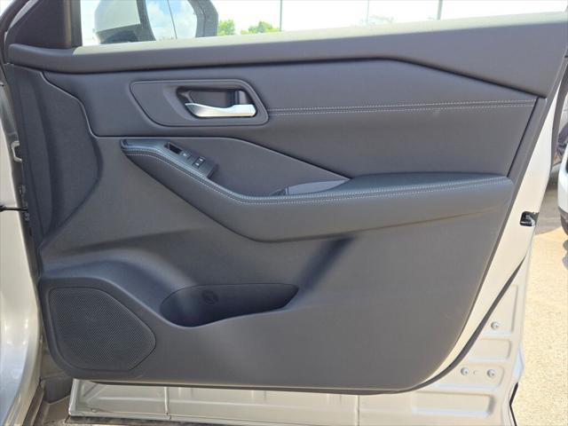 Photo of 2025 Brilliant Silver Metallic Nissan Rogue