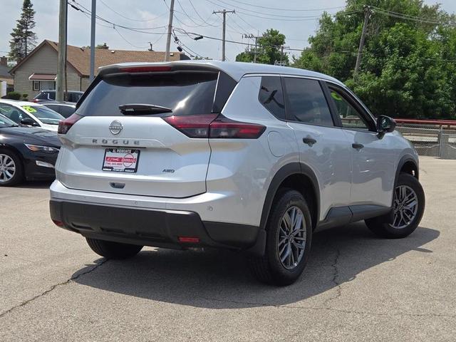 Photo of 2025 Brilliant Silver Metallic Nissan Rogue