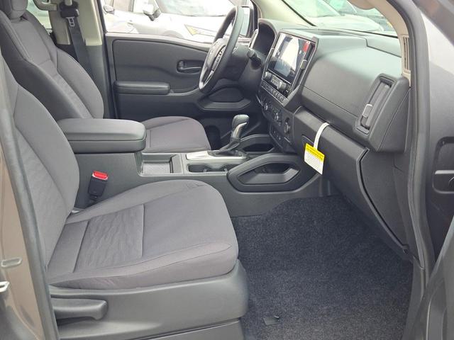 Photo of 2025 Gun Met Nissan Frontier