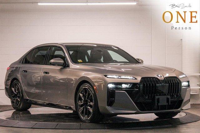 2023 BMW 760