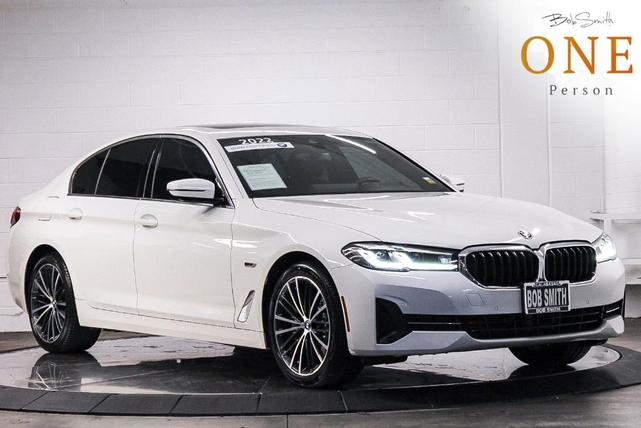 2022 BMW 530E