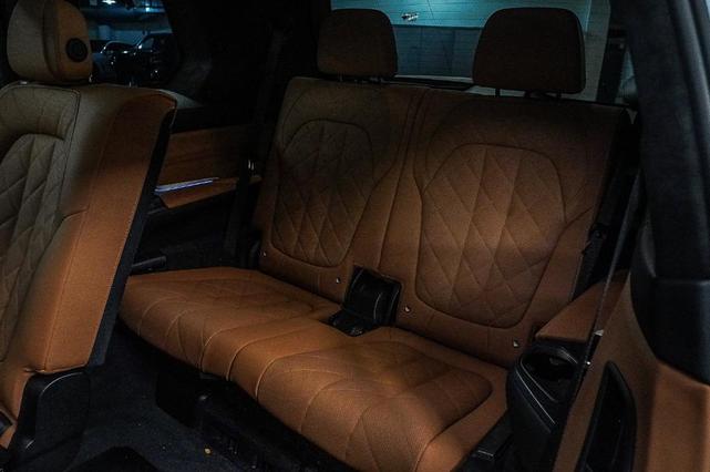 Photo of 2023 Gray Metallic BMW X7