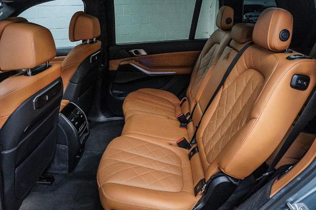 Photo of 2023 Gray Metallic BMW X7