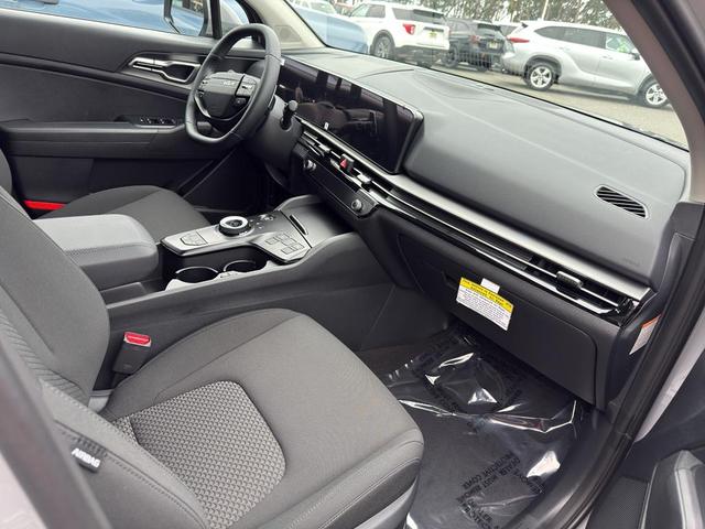 Photo of 2026 Wolf Gray Kia Sportage