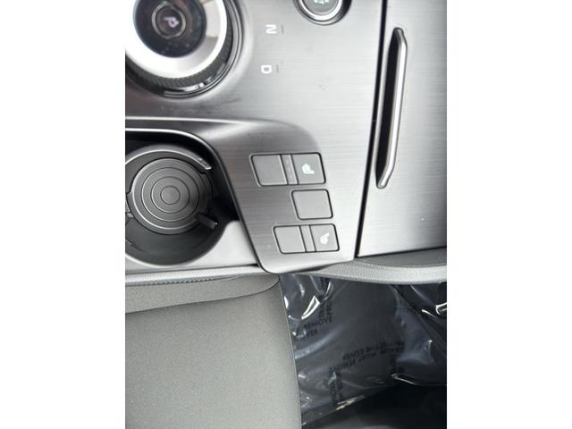 Photo of 2026 Wolf Gray Kia Sportage