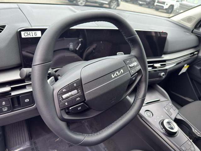 Photo of 2026 Wolf Gray Kia Sportage