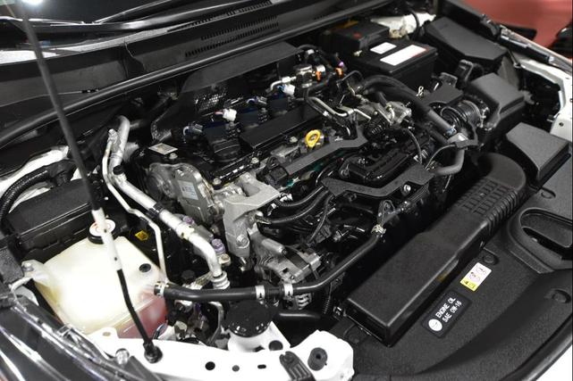 Photo of 2019 Pearl White Toyota Corolla
