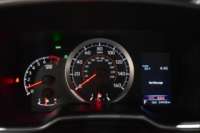 Photo of 2019 Pearl White Toyota Corolla